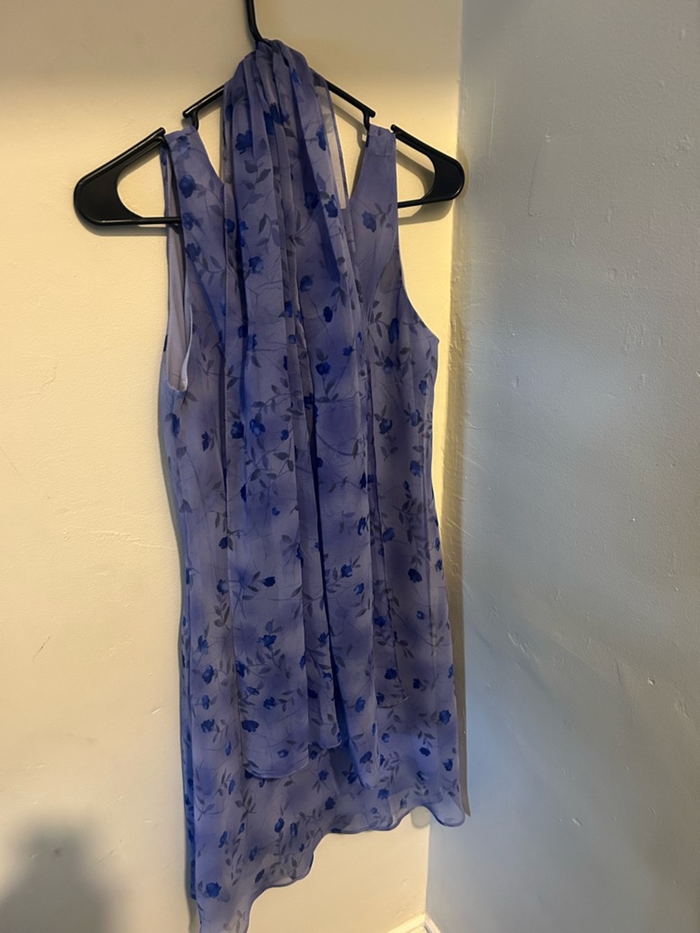 Sleeveless Purple Floral Midi Dress with Scarf